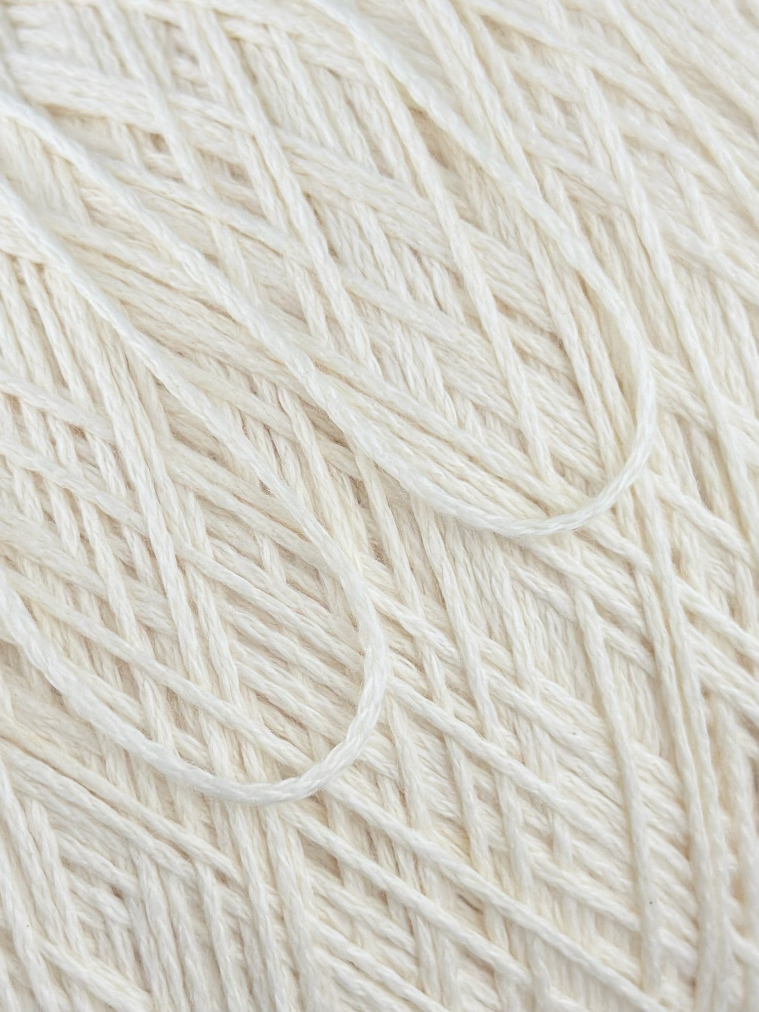 Loro Piana Cod. A779 51572 Nm. 3500 – Baumwolle Kaschmir Garn col. Naturweiss 